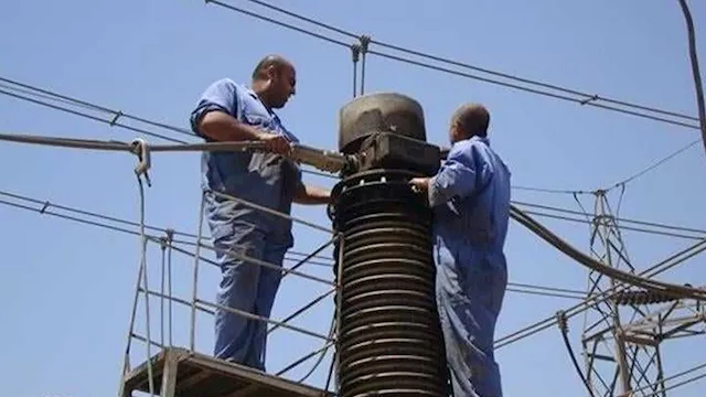 مصدر بالكهرباء يكشف أسباب الانقطاع المؤقت للتيار في القاهرة الجديدة والشروق.. ماذا قال؟